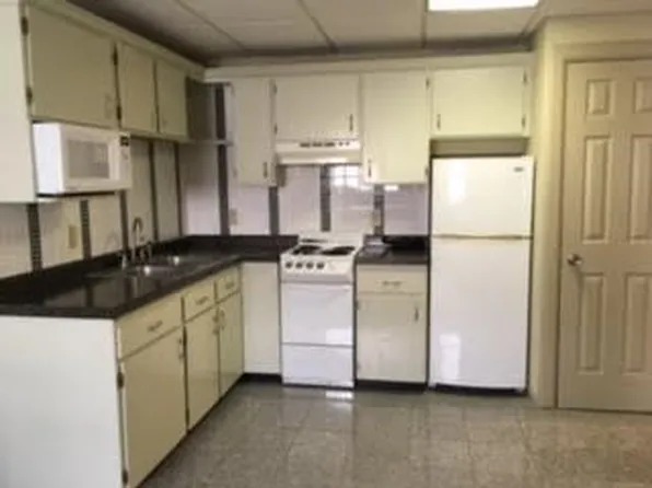 107 E 2nd St, Ottumwa, IA