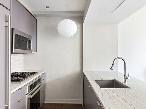 5th image of 205 Water St APT 6L