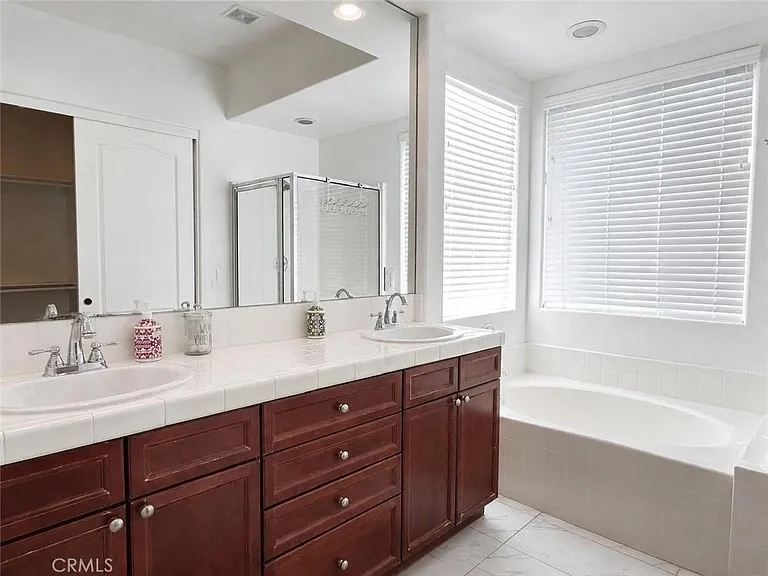 11495 Foxdale Dr — Photo 23