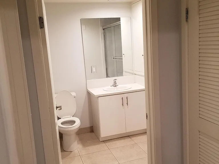 7605 Louise Ave #404 — Photo 16
