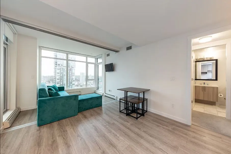 2 bed, 800 sqft, $3,500 — Photo 3