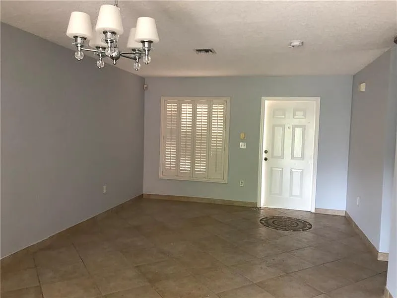 3 bed, 1671 sqft, $3,200 — Photo 4