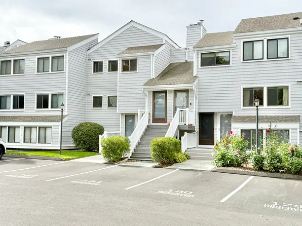 129 Rowayton Woods Dr #129, Norwalk, CT 06854