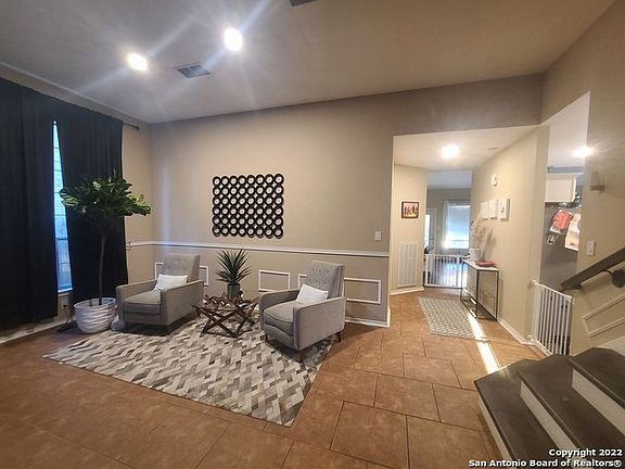 4th image of 1230 Reawick Dr