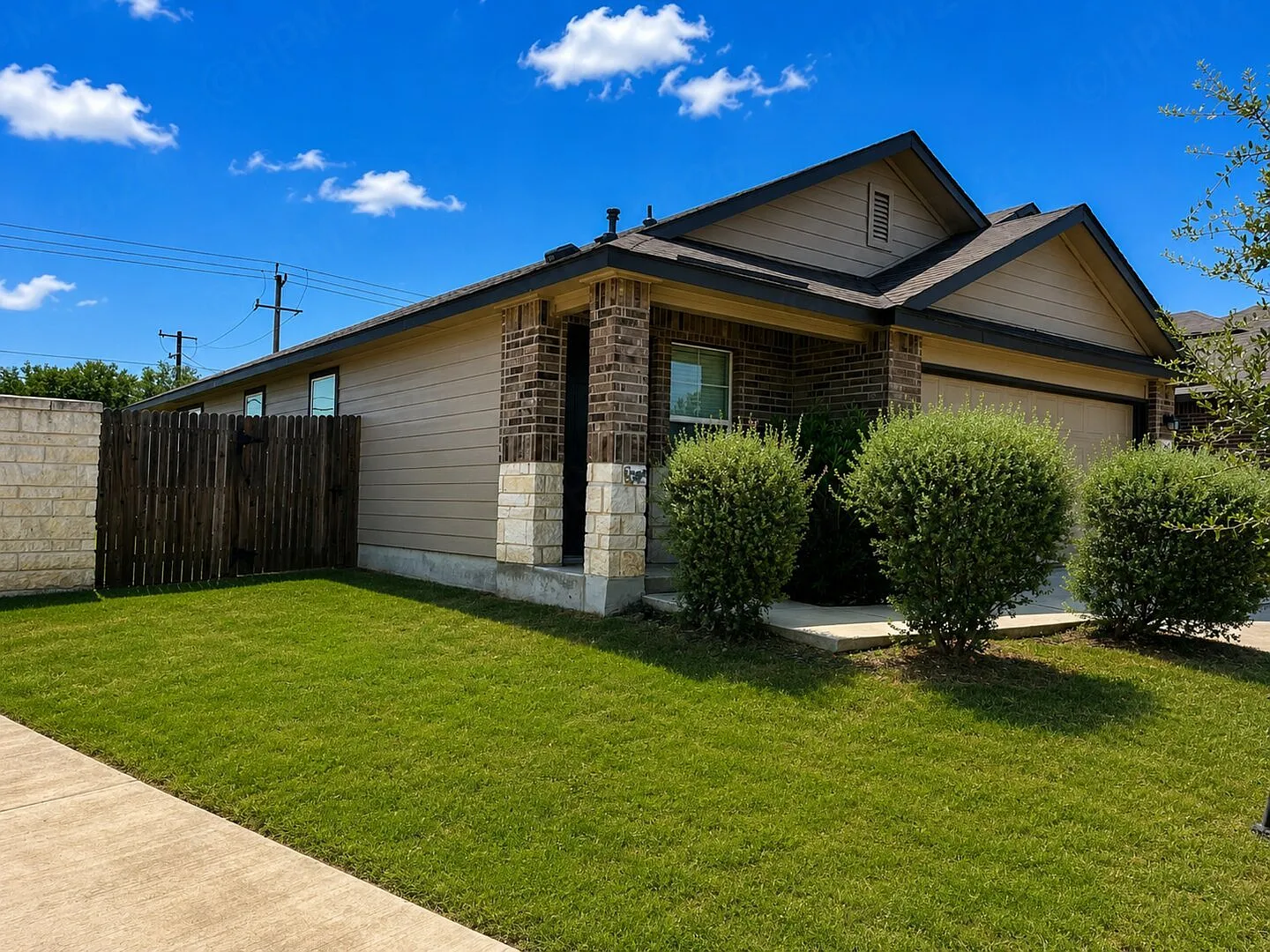 3202 Lamoka Lake, San Antonio, TX 78245 | Home for Rent 78245 — Photo 3