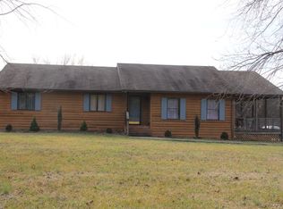 217 Meadowview Ln, Farmville, VA 23901