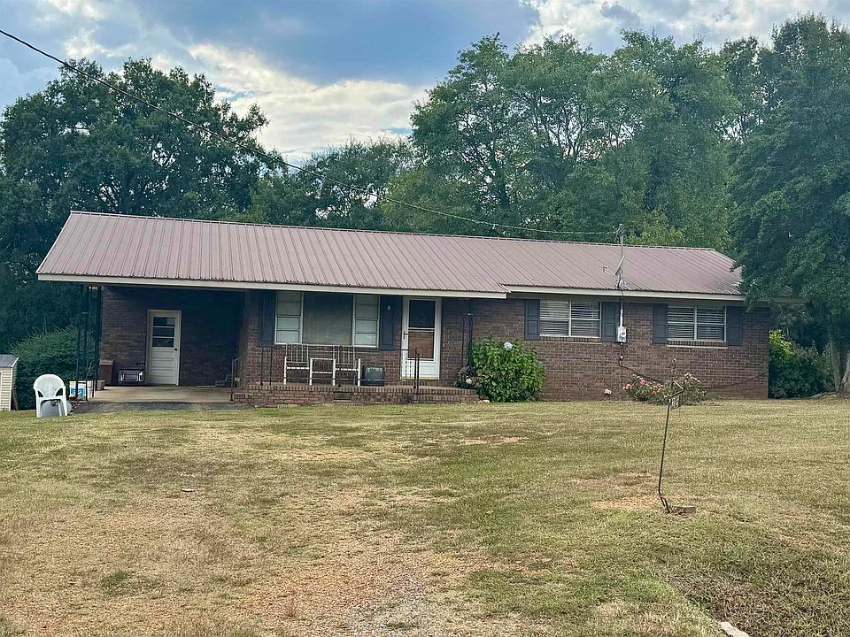 1st image of 215 Crimson Hill Rd