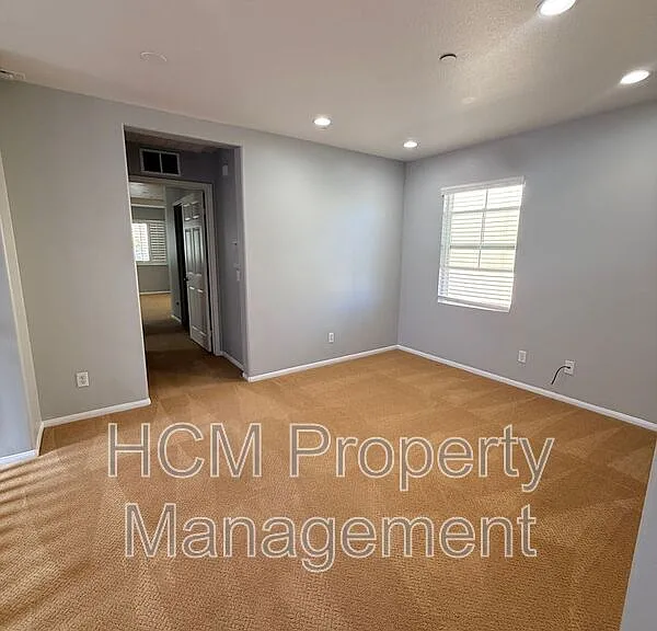 8043 E Loftwood Ln — Photo 17