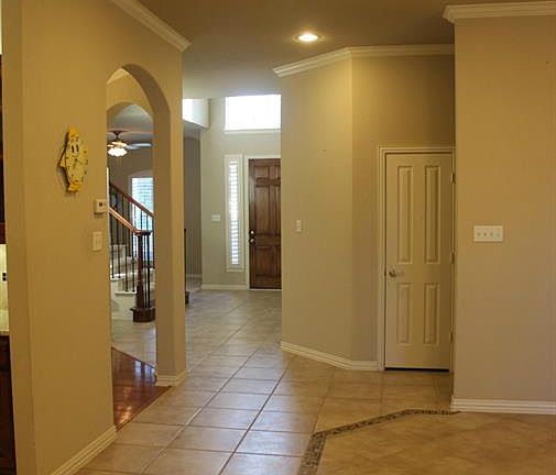 3rd image of 1906 Fountain Wood Dr