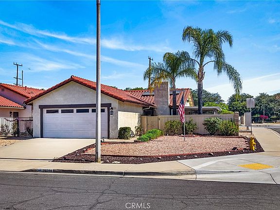2nd image of 26098 Sunnywood St