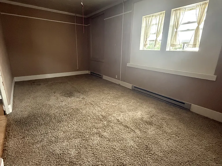 11 1/2 2nd St SE #6 — Photo 3