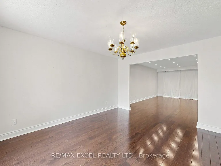 21 Mary Gapper Cres — Photo 21