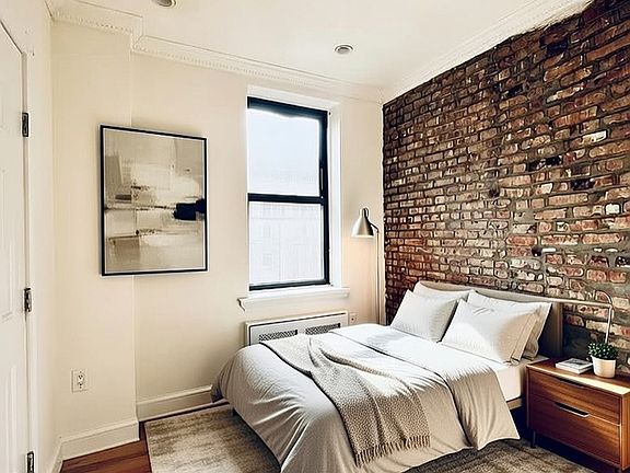 4th image of 338 E 55th St APT 4B