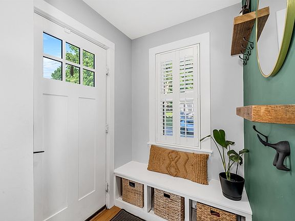 5th image of 37 Hillcrest Ave