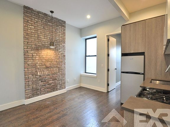 2nd image of 903 Saint Johns Pl