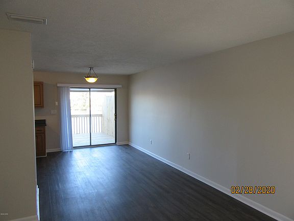 4th image of 2750 W 12th St APT 6C