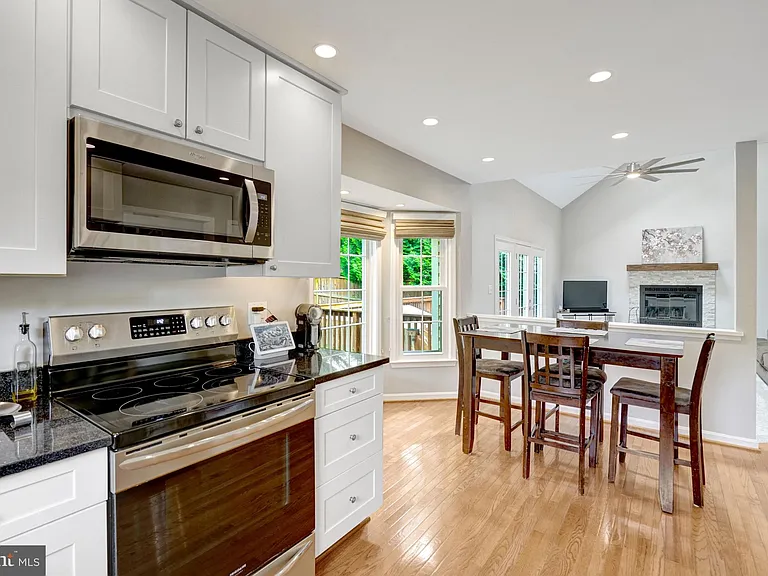7729 Silver Sage Ct — Photo 15