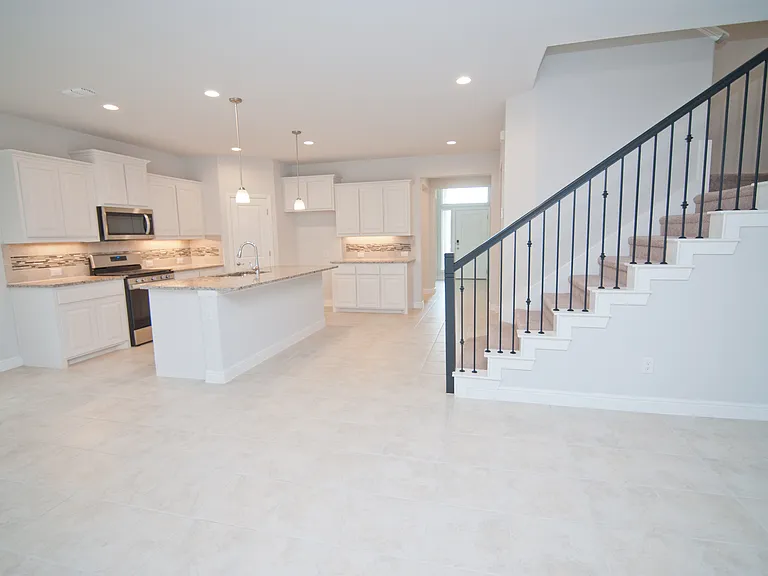 1021 Gillespie Dr — Photo 11