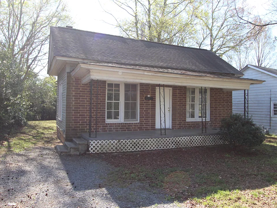 232 Columbia Ave