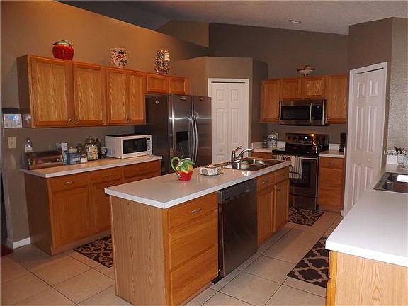4th image of 715 Pasteur Ln