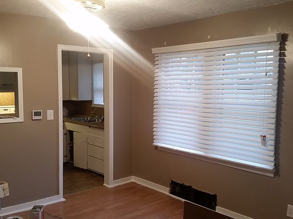4th image of 6102 Belvedere Blvd