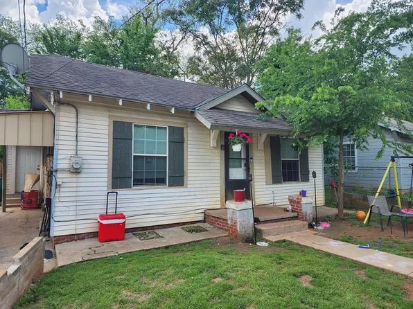 306 W Kolstad St, Palestine, TX 75801