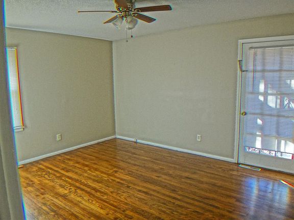 5th image of 11708 Beacon Ave