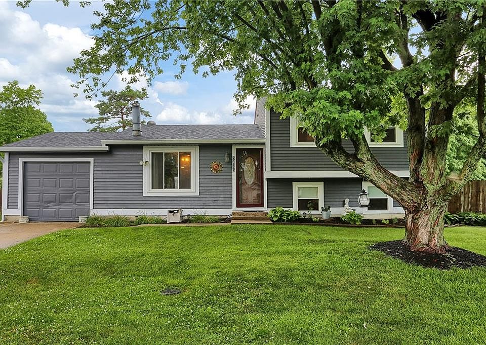 1st image of 5426 Antoneli Ln
