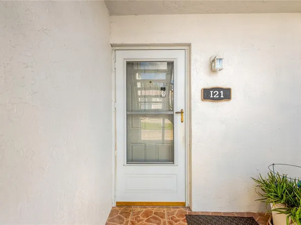 3819 N Oak Dr Unit I21, Tampa, FL 33611