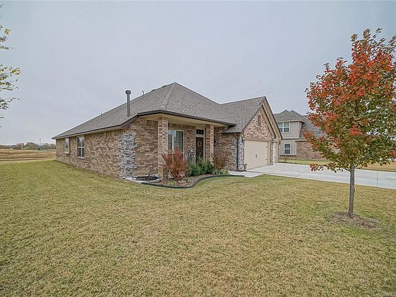 4th image of 25255 Creek Bank Trl