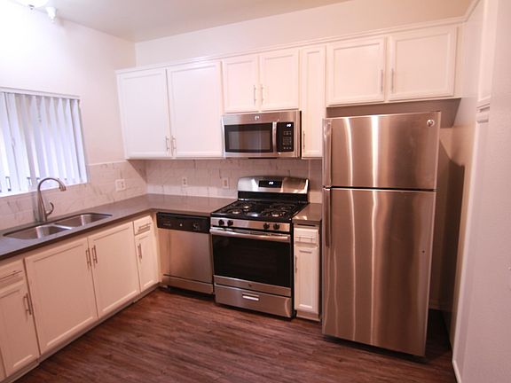 3rd image of 251 Robinson St APT 109