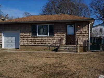 83 Woodlawn Ave, Deer Park, NY, 11729