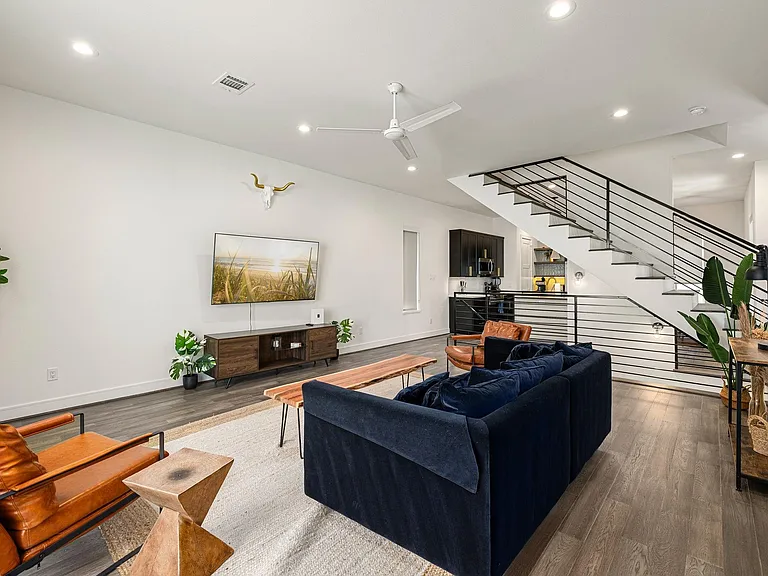 5830 Winsome Ln — Photo 9