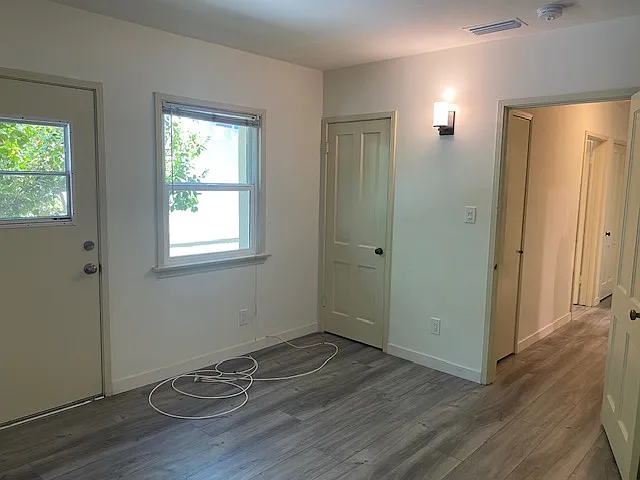1523 N Grand Oaks Ave — Photo 12
