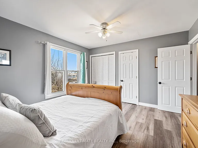 252 Bertie St #E — Photo 17