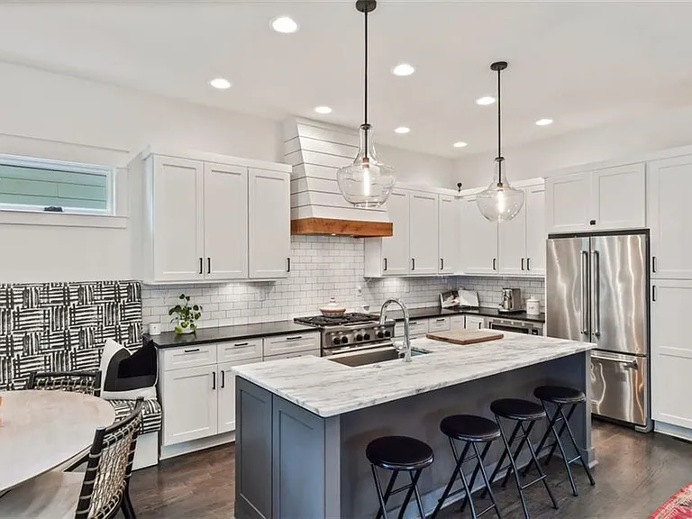 222 Lampkin St NE — Photo 13