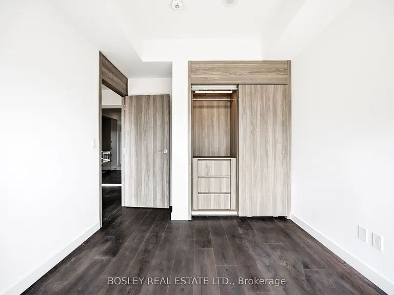 75 Billes Hts #1006 — Photo 13