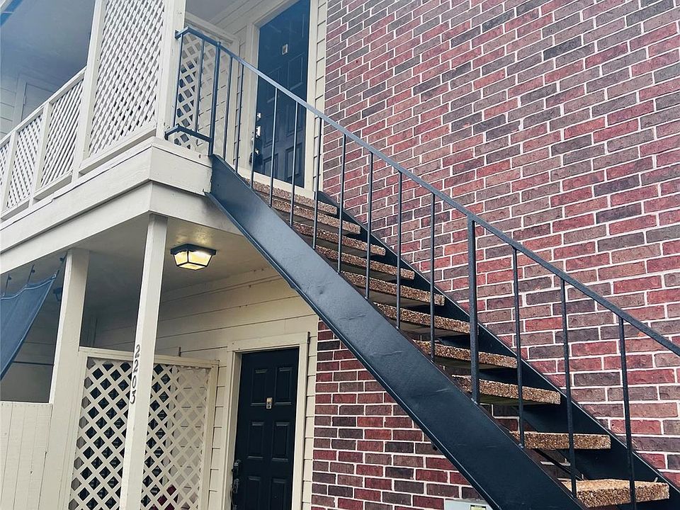 1st image of 2121 El Paseo St APT 2204