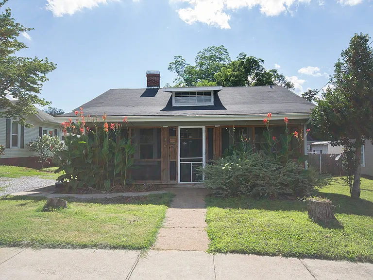 410 S Houston St — Photo 1