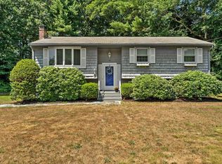 65 Cape Cod Ln, Hanover, MA 02339