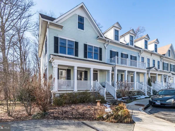 9560 Ament St, Silver Spring, MD 20910