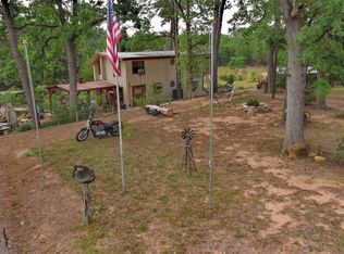 125 Turkey Trot Ln, Smithville, TX 78957