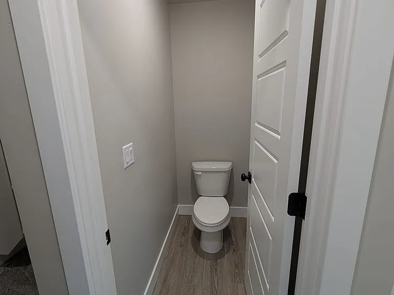 5560 Trueman #C — Photo 24