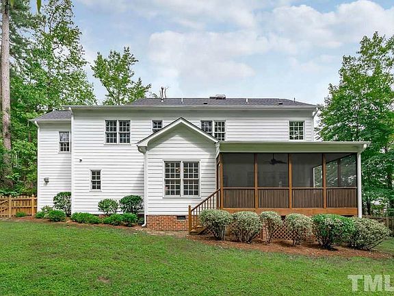 3rd image of 113 Flora Springs Dr