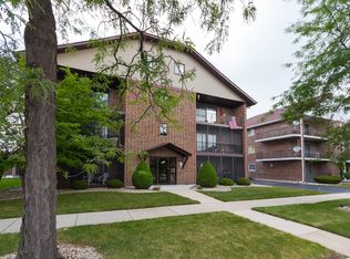 8160 168th Pl #1E-1, Tinley Park, IL 60477