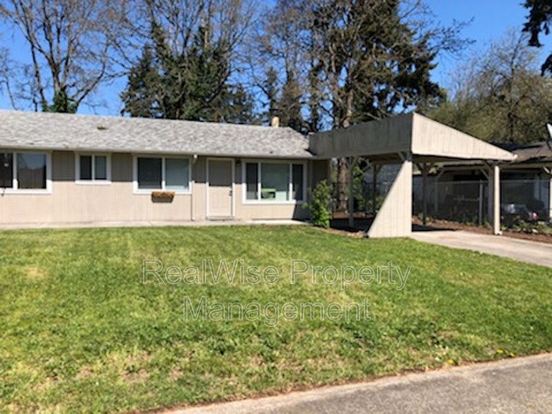 1st image of 10910 NE 48th St