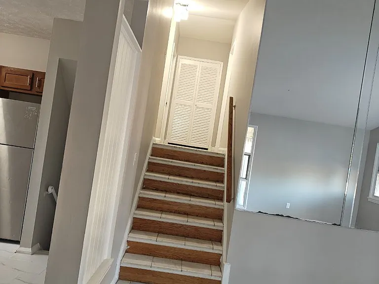 7423 Kalton Ct — Photo 8