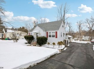 86 Kakeout Rd, Butler Boro, NJ 07405