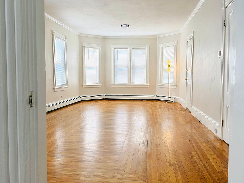 1st image of 204 Woodbine St APT 1