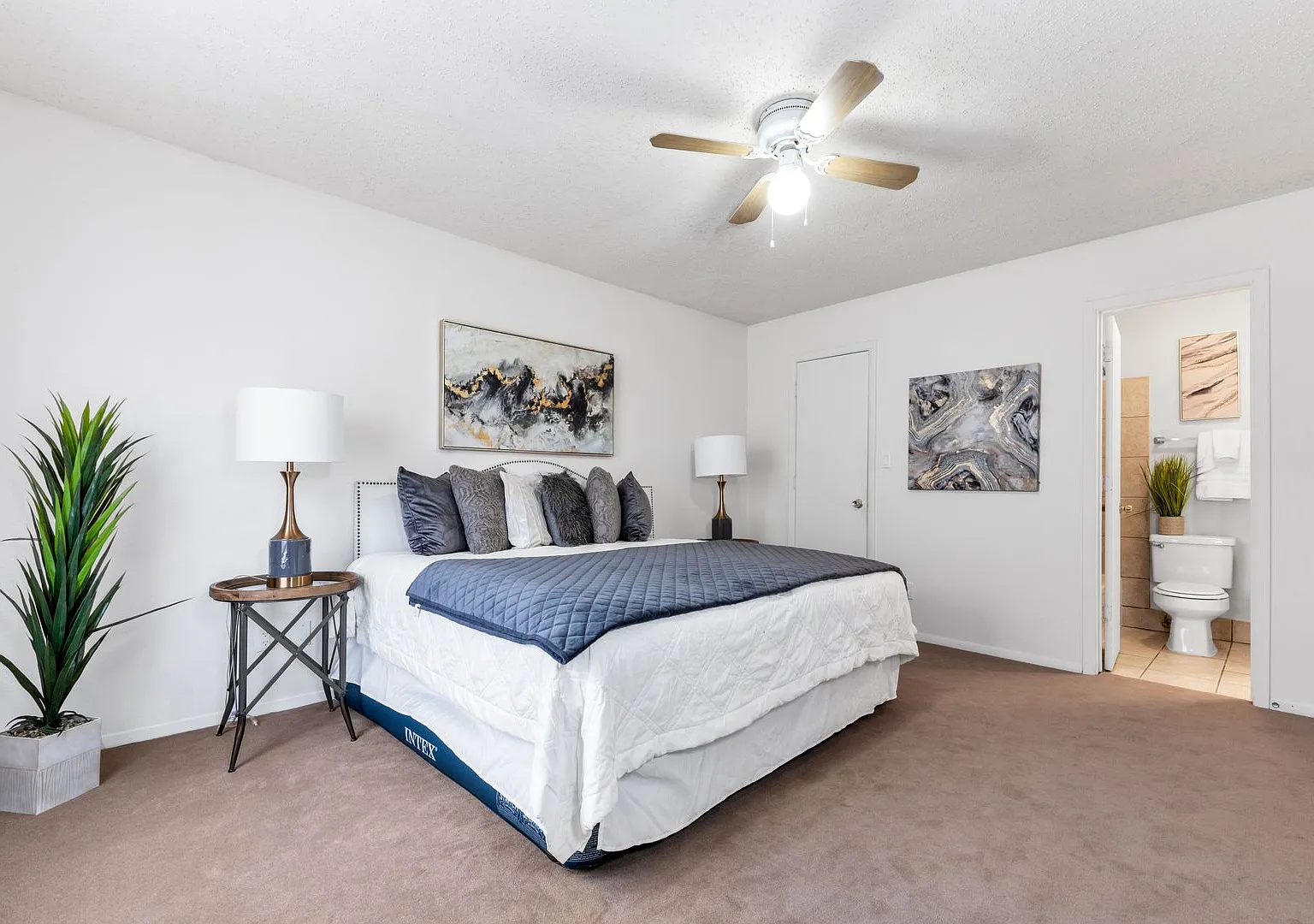 Quail Creek Apartments — Photo 2